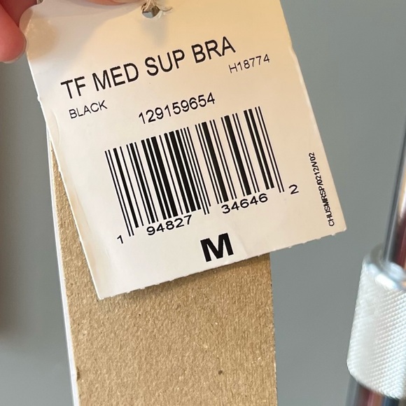 🥑Adidas Techfit Medium Support Wireless Sports Bra - Picture 4 of 10